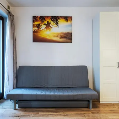 Comfy Studio. Center.